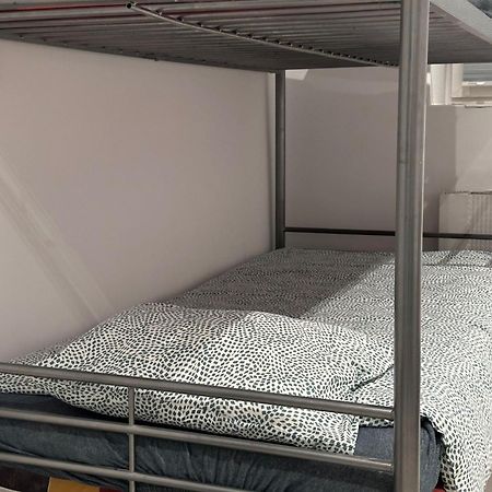 Golebia Hostel Познань Екстер'єр фото