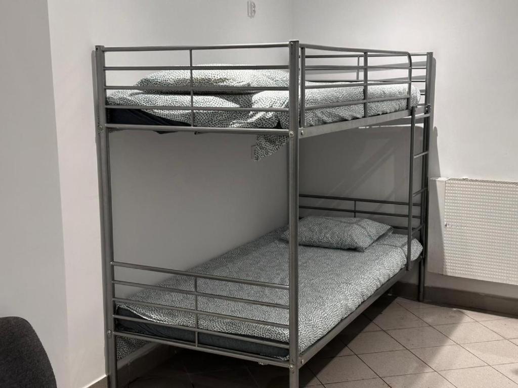Golebia Hostel Познань Екстер'єр фото