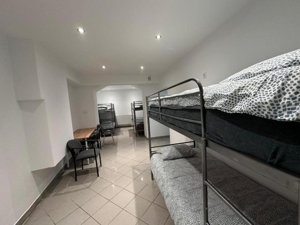 Golebia Hostel Познань Екстер'єр фото