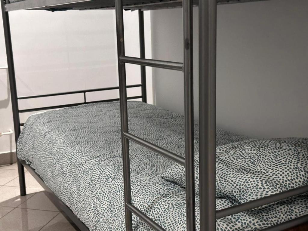 Golebia Hostel Познань Екстер'єр фото